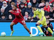 Soccer Football - Premier League - Liverpool v Tottenham Hotspur - Anfield, Liverpool, Britain - March 15, 2026 Liverpool's Rio Ngumoha in action with Tottenham Hotspur's Pedro Porro REUTERS/Phil Noble EDITORIAL USE ONLY. NO USE WITH UNAUTHORIZED AUDIO, VIDEO, DATA, FIXTURE LISTS, CLUB/LEAGUE LOGOS OR 'LIVE' SERVICES. ONLINE IN-MATCH USE LIMITED TO 120 IMAGES, NO VIDEO EMULATION. NO USE IN BETTING, GAMES OR SINGLE CLUB/LEAGUE/PLAYER PUBLICATIONS. PLEASE CONTACT YOUR ACCOUNT REPRESENTATIVE FOR FURTHER DETAILS..