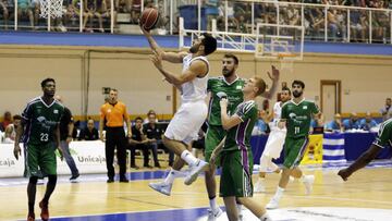 Facundo Campazzo ante el Unicaja durante un amisto con el Real Madrid esta pretemporada.