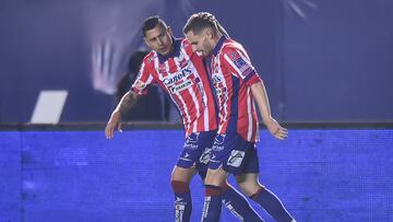 Sebastien Salles-lamonge festeja su gol en contra de León.