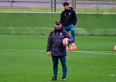 El Racing ficha al psicólogo ‘Josito’ Badiola