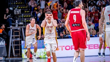 Oriol Paulí, alero de la Selección, tras hacer un caño al georgiano Shengelia.