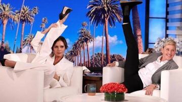 Victoria Beckham con Ellen DeGeneres en &#039;The Ellen Show&#039;. Noviembre 25, 2019.