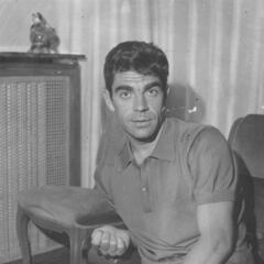 Manuel Sanchís Sr: Real Madrid great dies aged 79