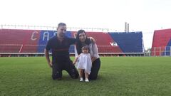 La niña bautizada en cancha de San Lorenzo prepara su recibimiento en el Vaticano