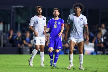 Messi manda otro recitado