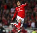 Raúl Jiménez da el triunfo al Benfica en el minuto 90