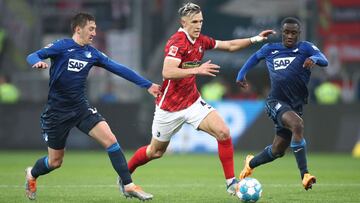 Nico Schlotterbeck durante un partido con el Friburgo.