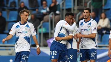 El CD Tenerife celebrando.