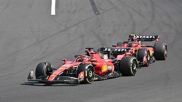 Charles Leclerc y Carlos Sainz (Ferrari SF-23). Hungaroring, Hungría. F1 2023.