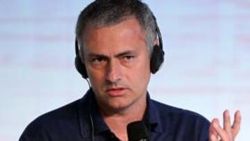 Mou contestó a Xavi.