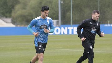 Entrenamiento Deportivo de La Coru&ntilde;a. miku corriendo.con el fisio