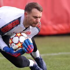 Bayern Munich-Salzburg: Neuer back for Champions League last 16 decider
