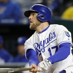 Royals extienden a Hunter Dozier por cuatro años y 25 millones de dólares