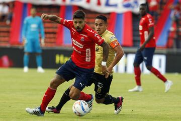 Para el complemento, el cuadro rionegrero modificó su estructura para ir por el empate con el ingreso de Mauricio Gómez por Vásquez