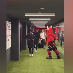 El incómodo momento entre Endrick y la mascota del Mallorca que se ha hecho viral al instante