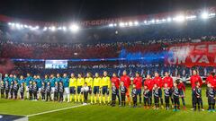 Real Madrid y PSG posan para la foto antes del partido de vuelta de octavos de la Champions