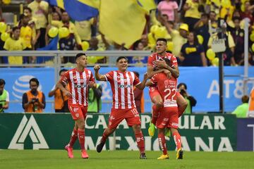 La tarde del jueves 11 de junio, Necaxa informó a través de un comunicado oficial que uno de sus jugadores resultó positivo a coronavirus.