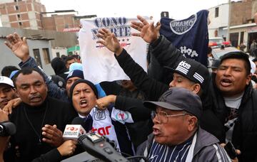 El enfrentamiento entre hinchas de Alianza y evangélicos en imágenes