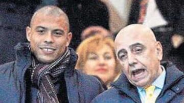 <b>VIO EL MILÁN-ROMA JUNTO A GALLIANI</b> Ronaldo llegó a Milán a las 20:00 horas. En el aeropuerto le esperaron varios directivos del club rossonero para acompañarle al estadio de San Siro. Allí presenció desde el palco, junto a Adriano Galliani, la semifi nal de Copa de Italia que enfrentó a su nuevo equipo, dirigido por Carlo Ancellotti, ante la Roma. Ronie sintió de cerca el calor de la hinchada, que le recibió con una calurosa ovación.