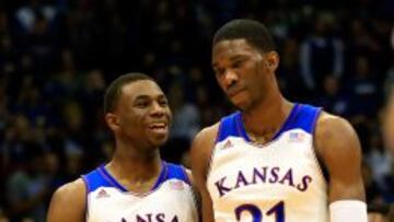 Andrew Wiggins y Joel Embiid.
