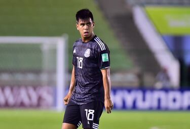 Martino ve complicado pelearle jugadores a Estados Unidos