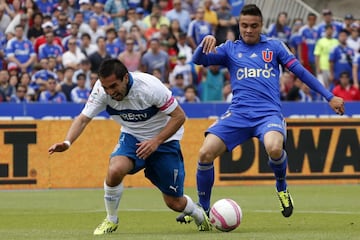 Jorquera, el lateral izquierdo, irrumpió en Ñublense y los dos grandes comenzaron a luchar por su ficha en 2013. Estuvo a detalles del Cacique, pero la U ganó el gallito. Con los azules no rindió.