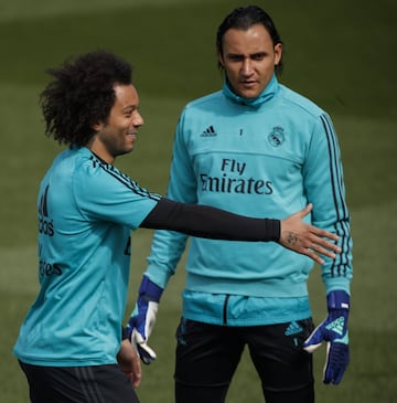 El susto de Isco protagoniza el entrenamiento del Madrid