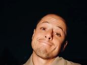 ‘Chicharito’ se pone existencialista: “¿Quién soy yo?”