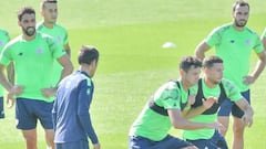 Valverde quiere renovar a De Marcos y Raúl García