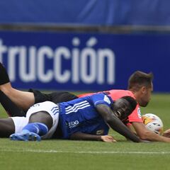 Oviedo y Tenerife firman un aburrido empate