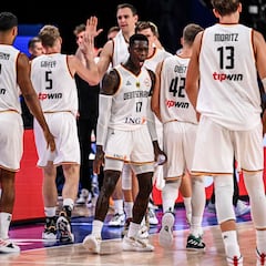 Germany’s Dennis Schroder and head coach Gordon Herbert fought during FIBA World Cup win over Slovenia. Why?