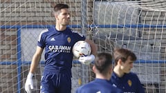 Adrián sufre una micro rotura fibrilar