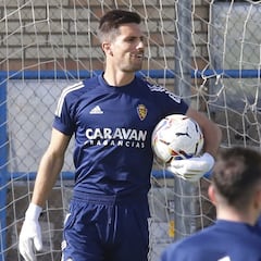 Adrián sufre una micro rotura fibrilar