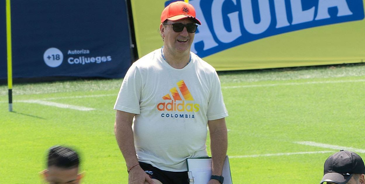 Néstor Lorenzo recibe el respaldo del Pibe Valderrama para seguir con Selección.