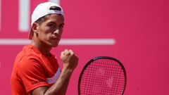 Lisbon (Portugal), 30/04/2022.- Argentina's tennis player Sebastian Baez in action during the match of the Estoril Open Tennis tournament against Spanish opponent Albert Ramos-Vinolas in Estoril, near Lisbon, Portugal, 30 April 2022. (Tenis, Lisboa) EFE/EPA/TIAGO PETINGA
