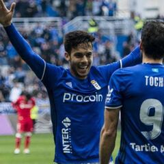 Erice devuelve al Oviedo a puestos de playoff en el 89'