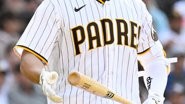 SAN DIEGO, CA - APRIL 15: Ha-Seong Kim #7 of the San Diego Padres reacts after fouling out during the eighth inning of a baseball game against the Milwaukee Brewers April 15, 2023 at Petco Park in San Diego, California. All players are wearing the number 42 in honor of Jackie Robinson Day.   Denis Poroy/Getty Images/AFP (Photo by DENIS POROY / GETTY IMAGES NORTH AMERICA / Getty Images via AFP)