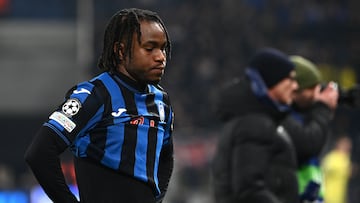 Atalanta's Nigerian forward #11 Ademola Lookman reacts at the end of the UEFA Champions League knockout phase play-off 2nd leg football match between Club Brugge KV and Atalanta at the Stadio di Bergamo in Bergamo on February 18, 2025. (Photo by Isabella BONOTTO / AFP)