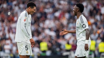 Vinicius Junior of Real Madrid CF (R) celebrates his goal with Jude Bellingham of Real Madrid CF (L) during the La Liga EA Sports 2024/25 football match between Real Madrid CF and CA Osasuna at Estadio Santiago Bernabeu in Madrid, Spain, on November 9, 2024. (Photo by Alberto Gardin/NurPhoto via Getty Images)