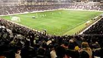 <B>LLENO</B>. 16.000 espectadores acudieron a la inauguración del estadio.