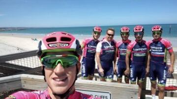 Todos los maillots de los equipos UCI World Tour para 2016