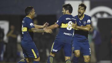 Pablo Perez of Argentina&#039;s Boca Juniors, center, celebrates with teammates after scoring against Gimnasia y Esgrima during a local tournament soccer match in Buenos Aires, Argentina, Wednesday, May 9, 2018. (AP Photo/Gustavo Garello)