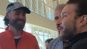 Brereton se topa con Felipe Avello en el aeropuerto y su diálogo en ‘inglés’ ya es viral