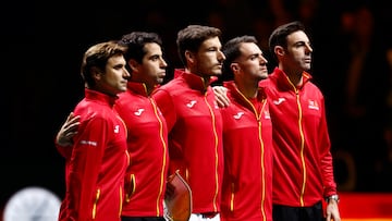 Tennis - Davis Cup - Final 8 - Final - Italy v Spain - SuperTennis Arena, Bologna, Italy - November 23, 2025 Spain players during the national anthems before the final REUTERS/Alessandro Garofalo