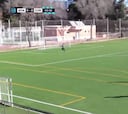 De locos: golazo desde mitad de cancha en el minuto 1 y... ¡respuesta de chilena!