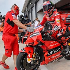 Empieza la presión de Bagnaia y Mir a Quartararo en lluvia