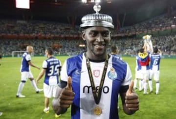 Jackson Martínez consiguió la Super Copa de Portugal con el Oporto en 2012 tras vencer a la Académica en la final.  