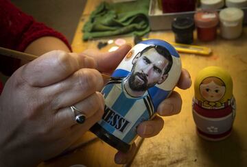 Los fabricantes de matrioshkas han creado una edicin especial para el Mundial.