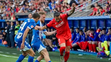 Muriqi contra el Alavés en un partido de LaLiga EA Sports