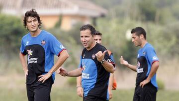 12/07/11 PRETEMPORADA LEVANTE
ENTRENAMIENTO
JAVIER PEREIRA